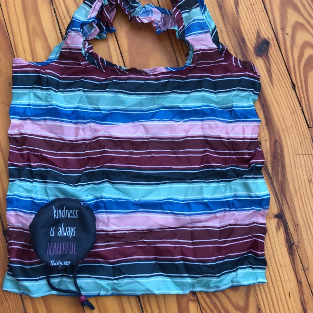 Fold away tote